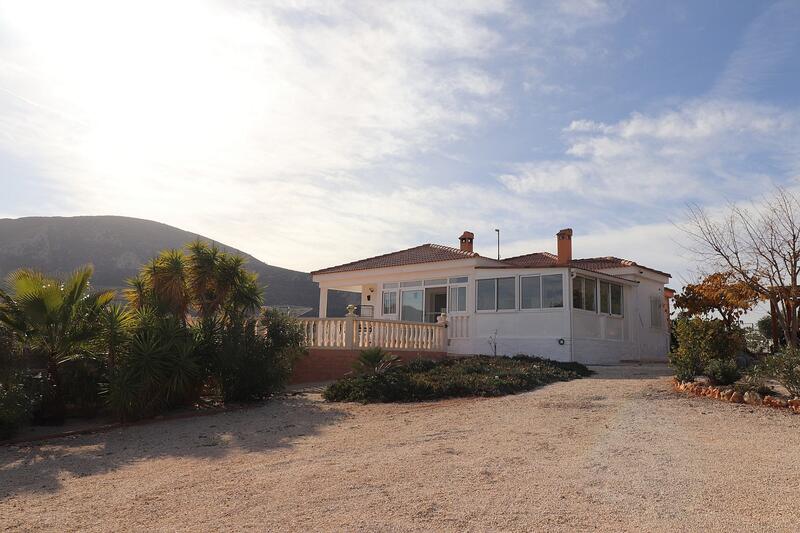 Villa zu verkaufen in La Romana, Alicante