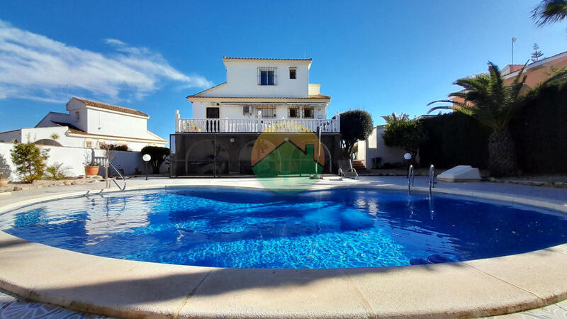 4 soveværelse Villa til salg 4 soveværelse Villa til salg