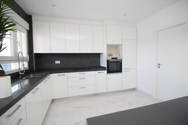 4 slaapkamer Villa Te koop