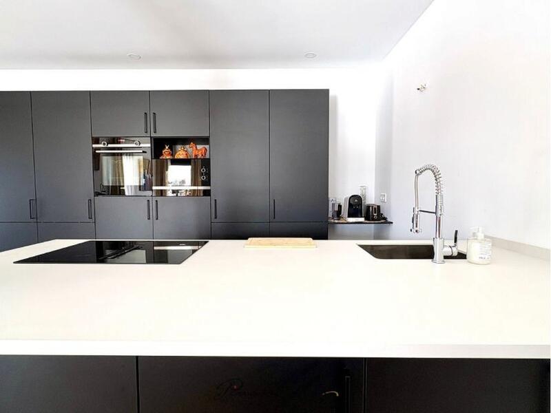 4 Schlafzimmer Villa zu verkaufen 4 Schlafzimmer Villa zu verkaufen