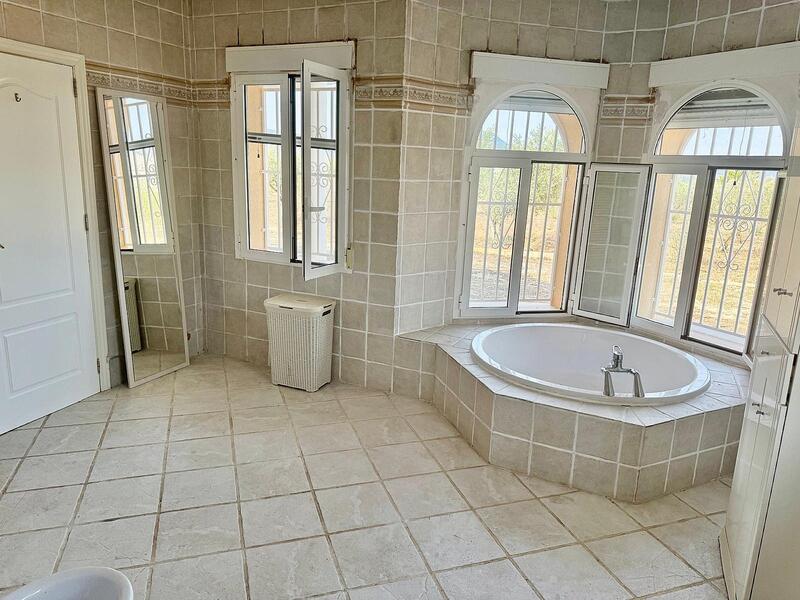 3 slaapkamer Villa Te koop 3 slaapkamer Villa Te koop