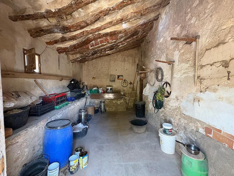 6 bedroom Villa for sale