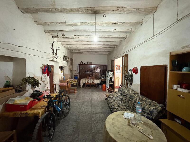 6 bedroom Villa for sale