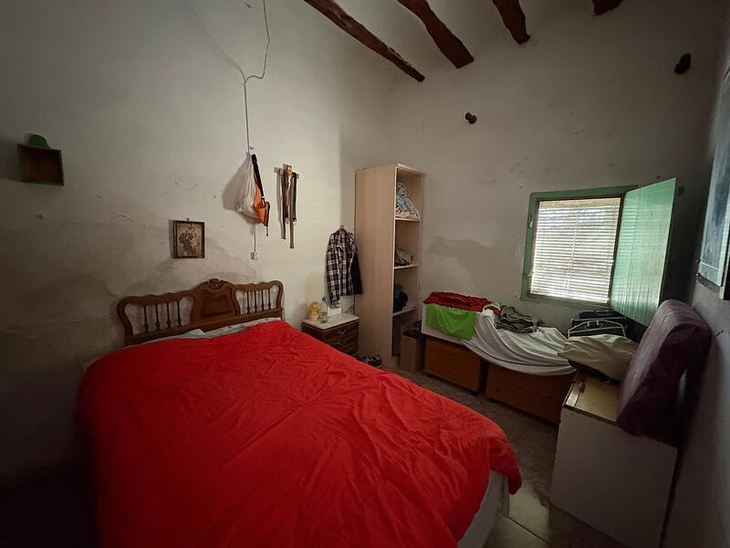 6 bedroom Villa for sale