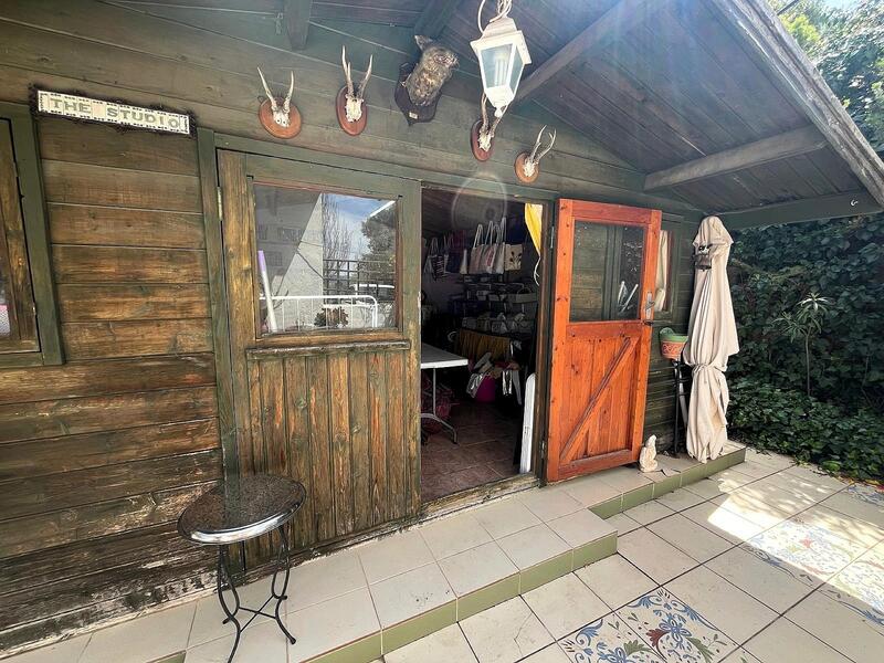 2 bedroom Country House for sale 2 bedroom Country House for sale