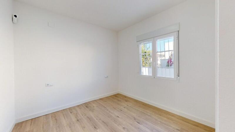 2 slaapkamer Villa Te koop 2 slaapkamer Villa Te koop