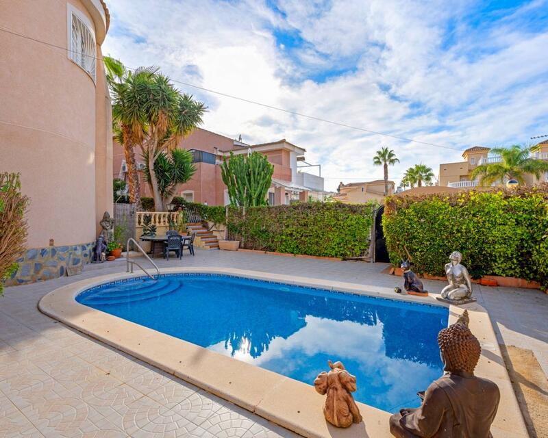 2 bedroom Villa for sale