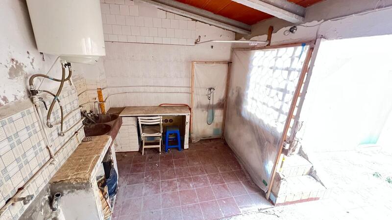 4 bedroom Apartment for sale