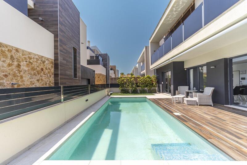 4 Schlafzimmer Villa zu verkaufen