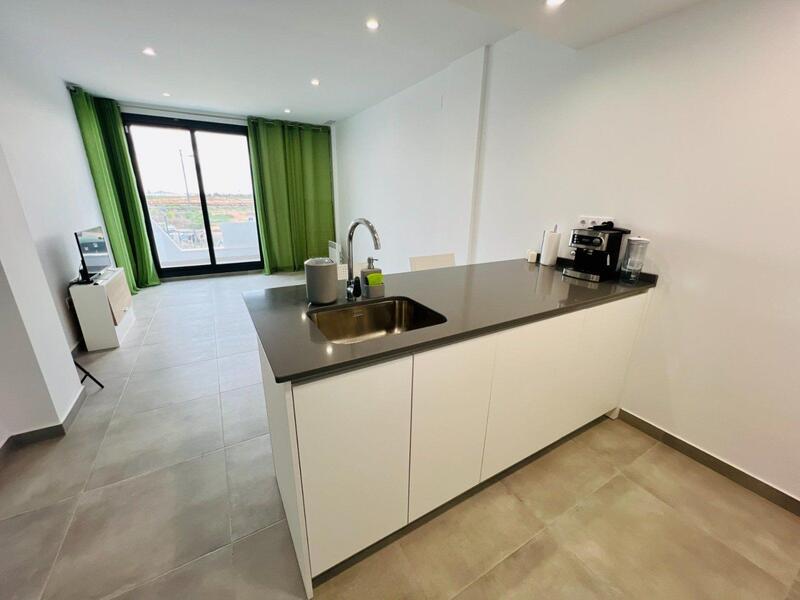 2 slaapkamer Appartement Te koop 2 slaapkamer Appartement Te koop