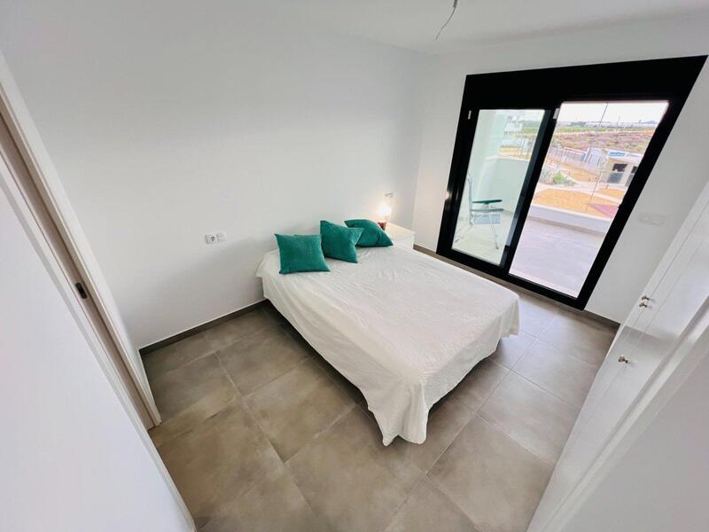 2 slaapkamer Appartement Te koop 2 slaapkamer Appartement Te koop