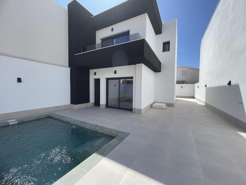 Villa en venta en Almoradí, Alicante