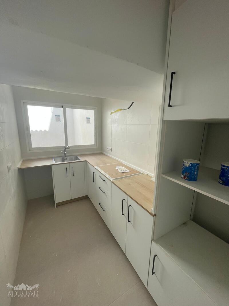 3 bedroom Townhouse for sale