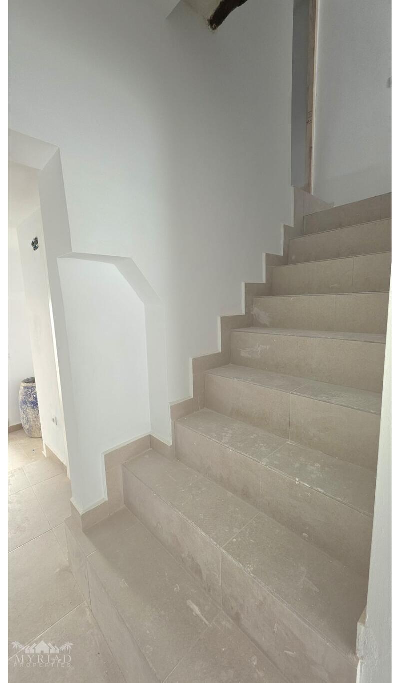 3 bedroom Townhouse for sale