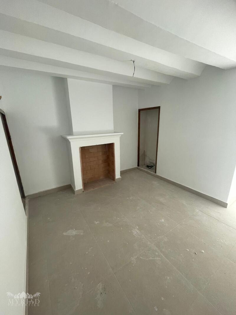 3 bedroom Townhouse for sale