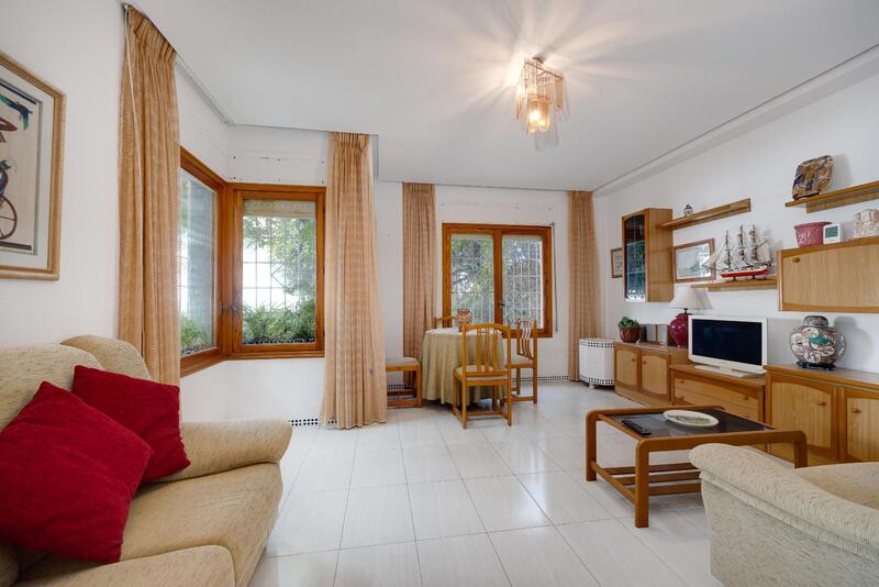 4 спальная комната вилла продается