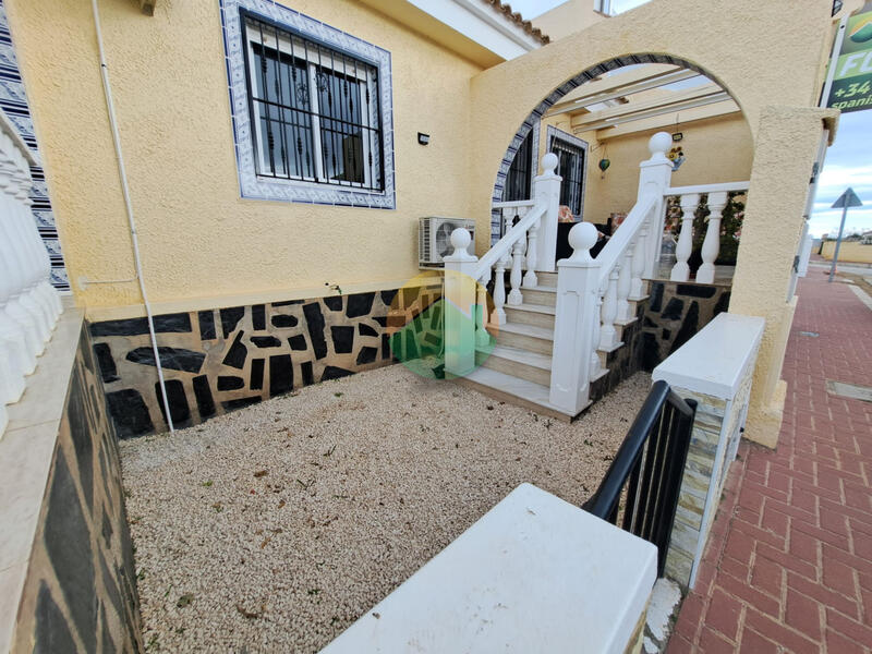 2 bedroom Townhouse for sale