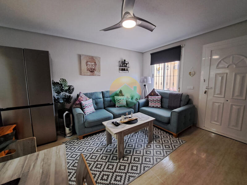 2 bedroom Townhouse for sale