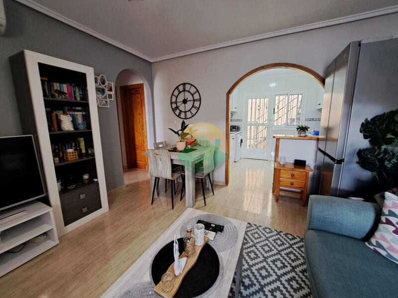 2 bedroom Townhouse for sale