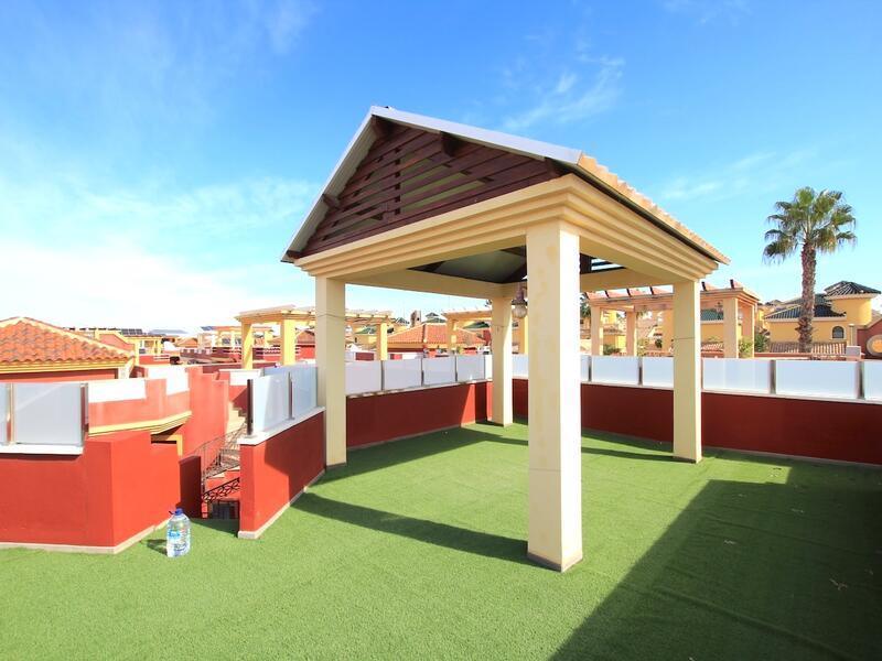 6 bedroom Villa for sale