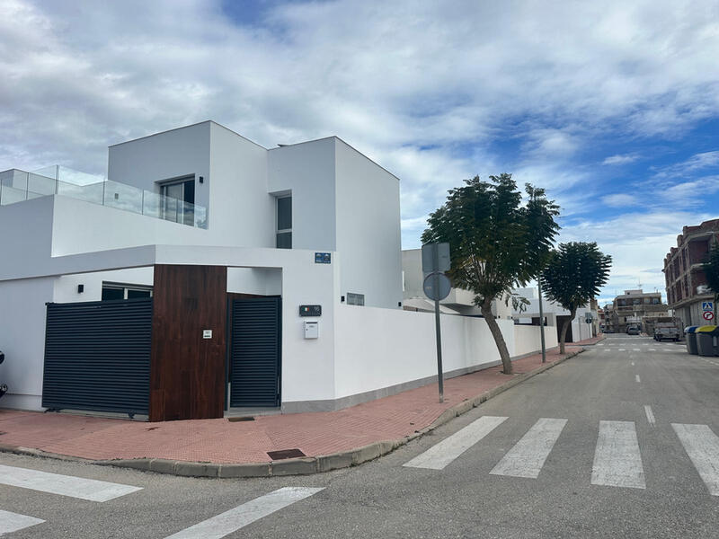 3 bedroom Villa for sale