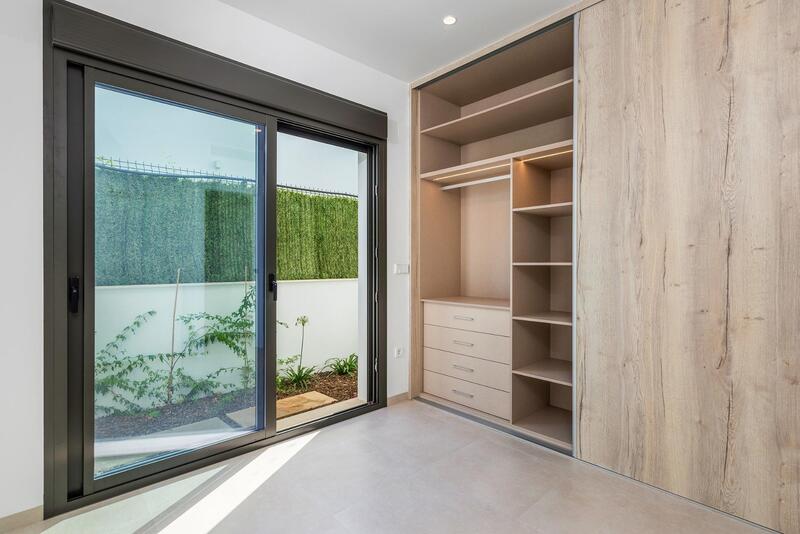 3 Schlafzimmer Villa zu verkaufen 3 Schlafzimmer Villa zu verkaufen