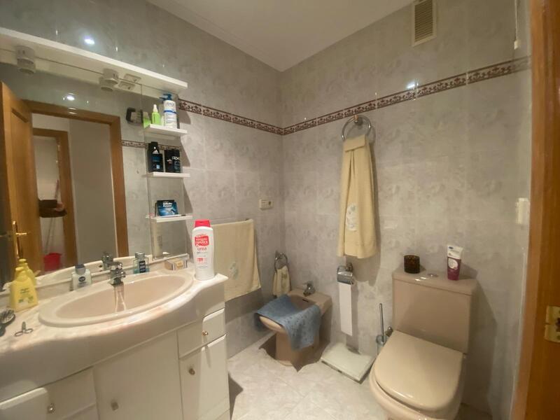 3 bedroom Apartment for sale