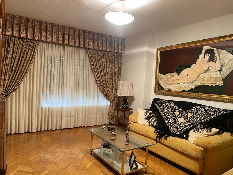 3 bedroom Apartment for sale