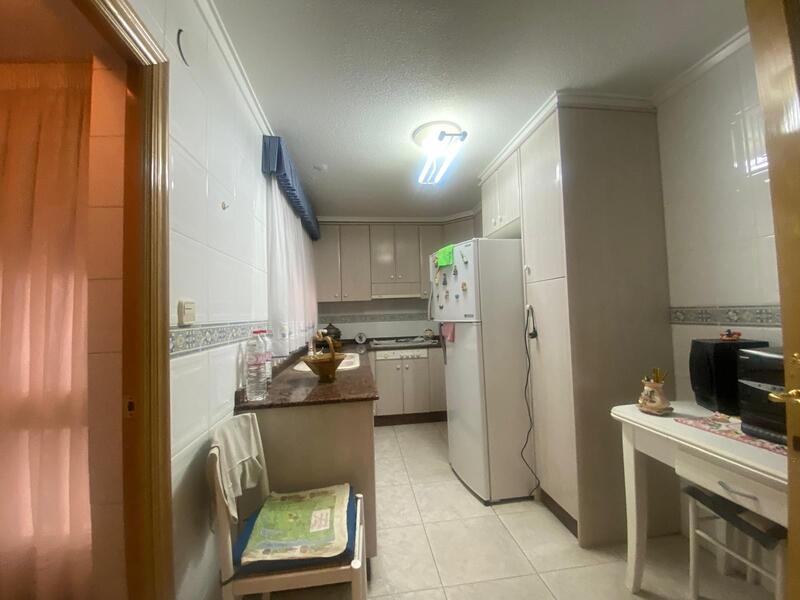 3 bedroom Apartment for sale