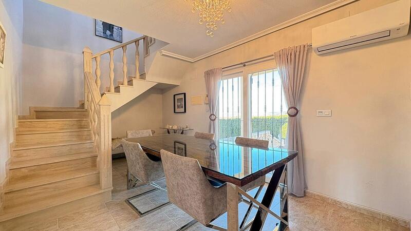 4 slaapkamer Villa Te koop 4 slaapkamer Villa Te koop