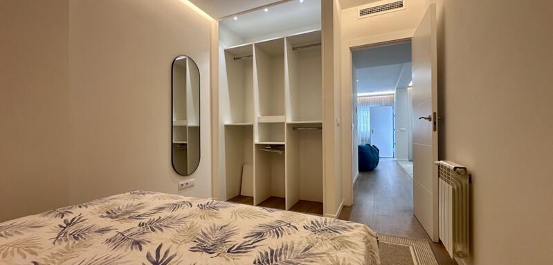 3 спальная комната городская тюрьма продается