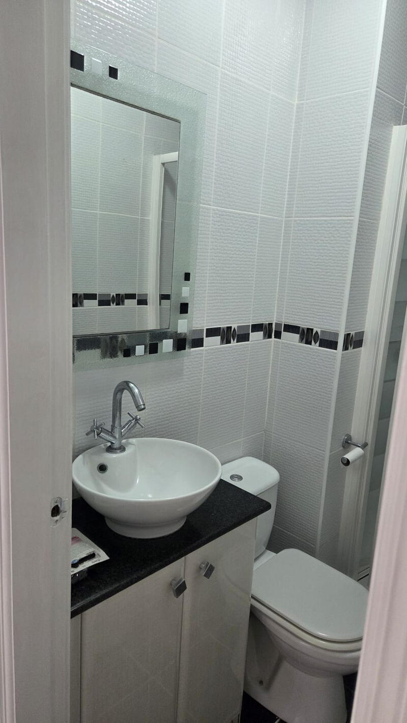 2 slaapkamer Appartement Te koop