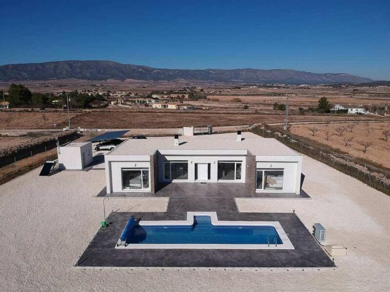 Villa en venta en Pinoso, Alicante