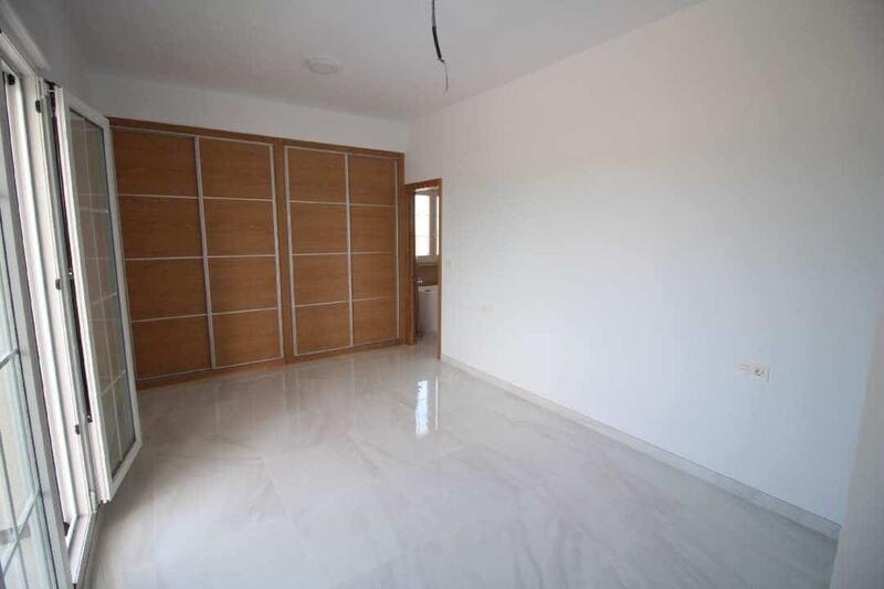 4 Cuarto Villa en venta
