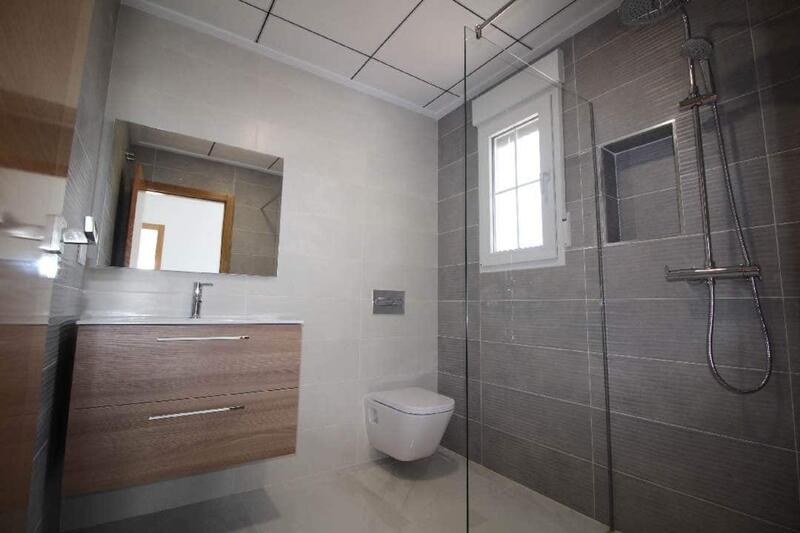 4 Cuarto Villa en venta