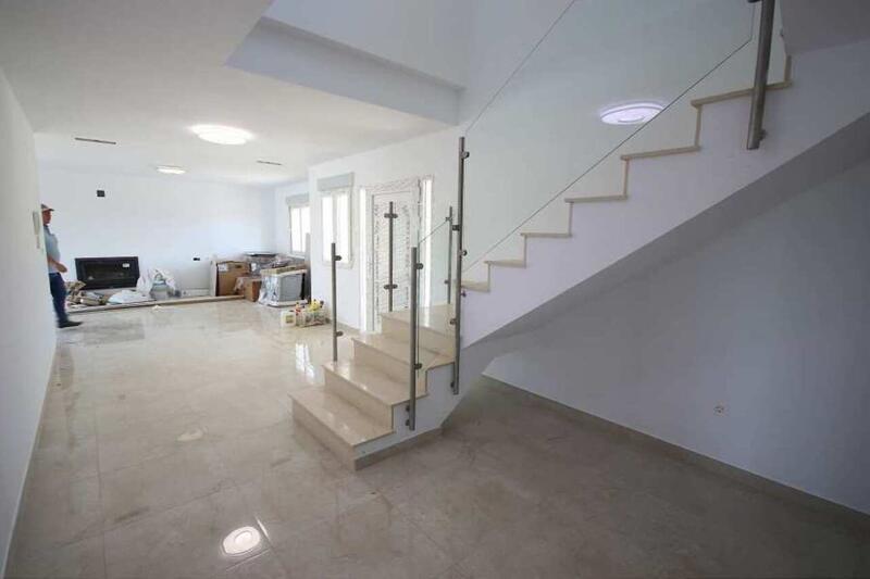 4 Cuarto Villa en venta