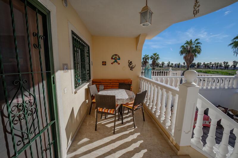 3 bedroom Townhouse for sale