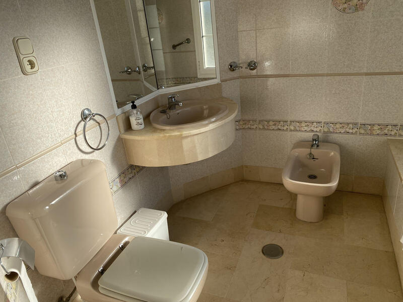 3 спальная комната квартира продается 3 спальная комната квартира продается