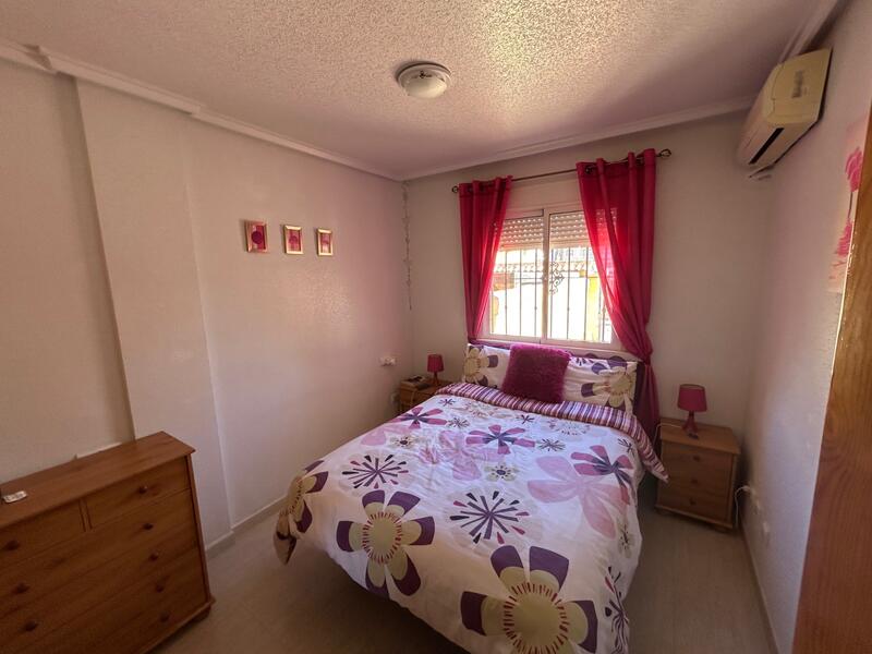 2 Schlafzimmer Villa zu verkaufen