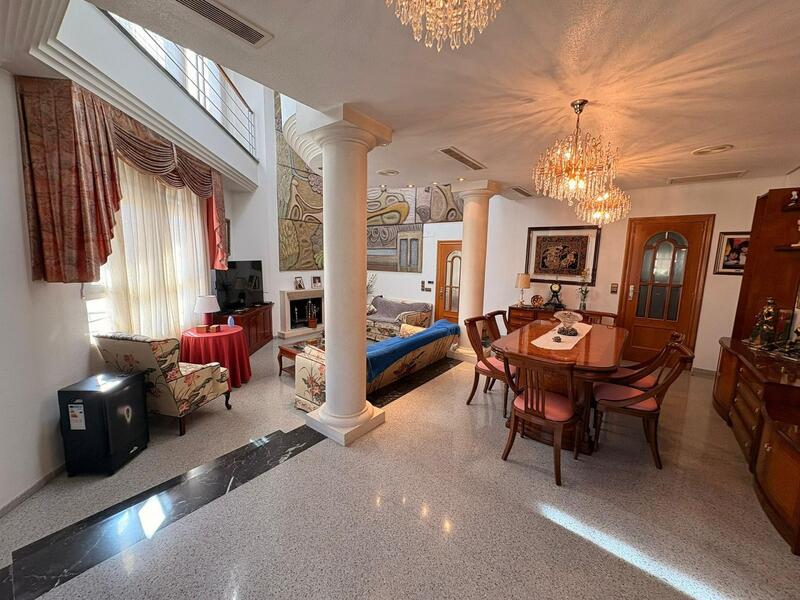 6 chambre Villa à vendre