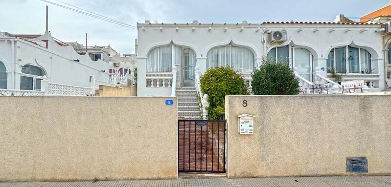 Villa en venta en San Miguel de Salinas, Alicante