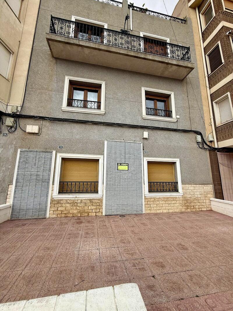 Radhus till salu i Pinoso, Alicante