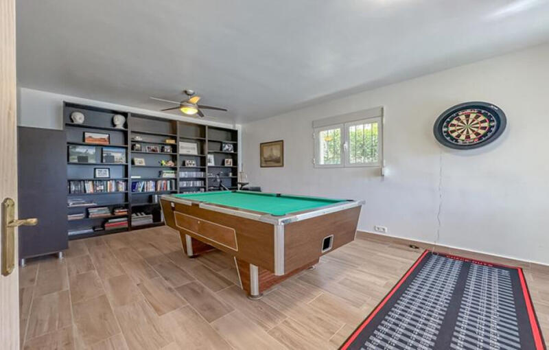 6 sovrum Villa till salu