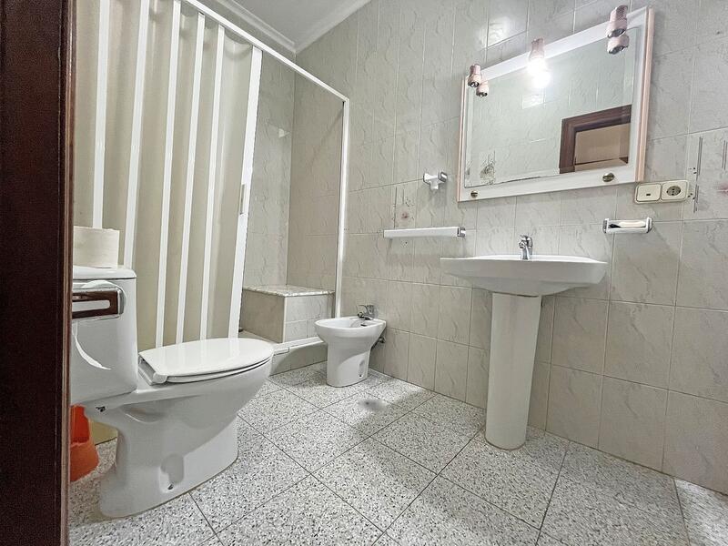 3 slaapkamer Gezinswoning Te koop