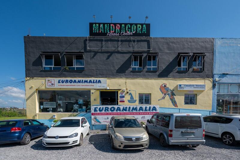 Kommersiella fastigheter till salu Kommersiella fastigheter till salu