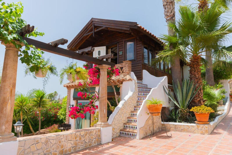 8 bedroom Country House for sale