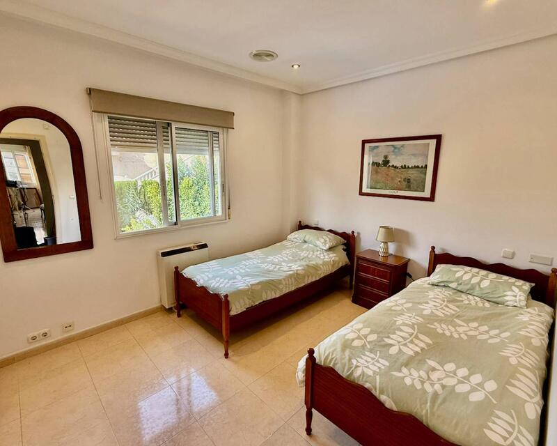 4 Schlafzimmer Villa zu verkaufen