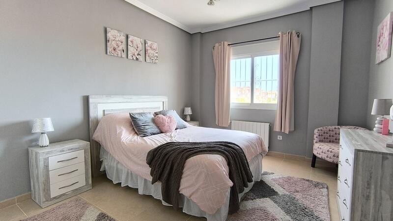 4 Cuarto Villa en venta