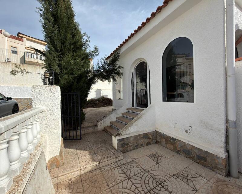 2 Cuarto Villa en venta