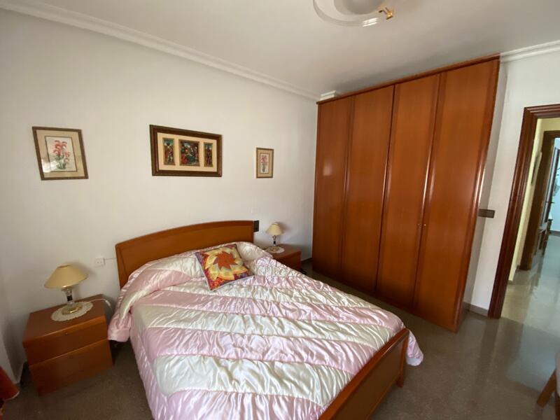 7 bedroom Townhouse for sale